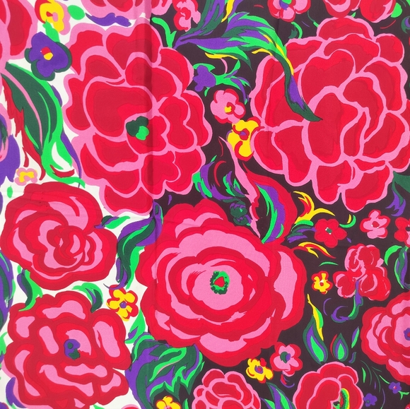 Gianni Versace 90s vintage Floral Oversized Scarf 60 in x 110 in - Picture 6 of 13